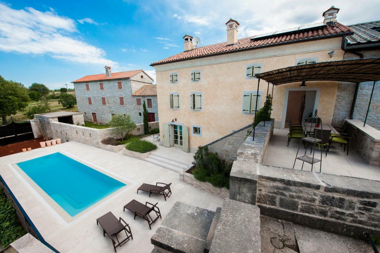 Villa Tona Višnjan Exteriör bild