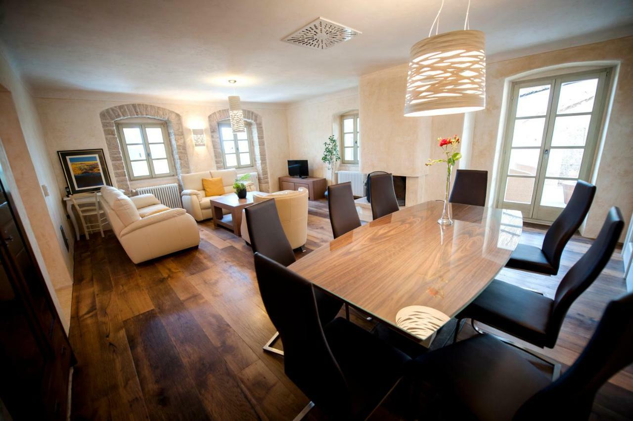 Villa Tona Višnjan Exteriör bild